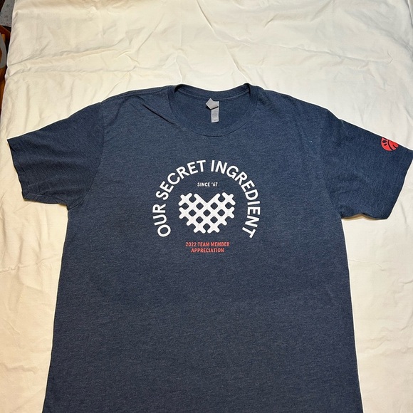Men's Blue Graphic T-Shirt - Picture 1 of 4